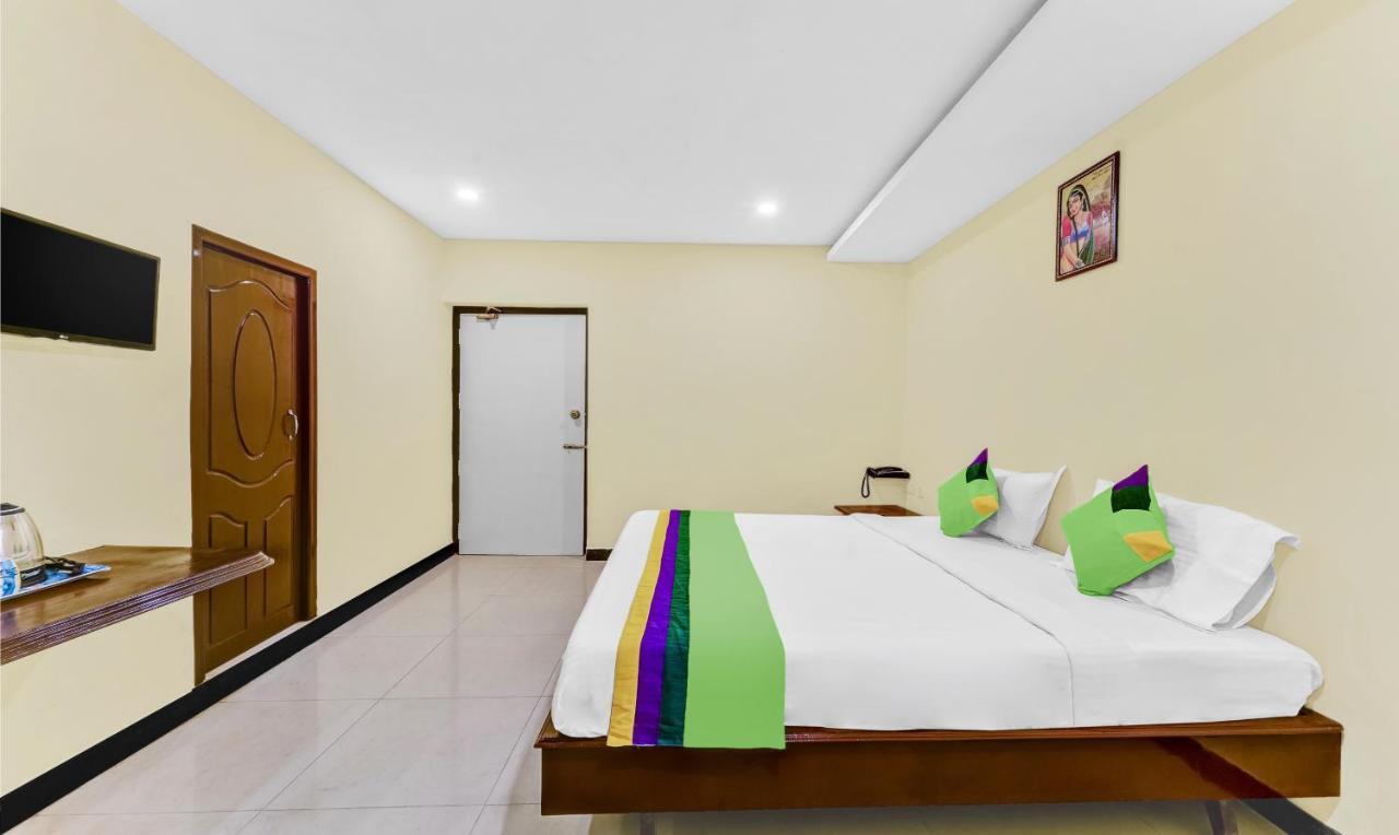 Hotel Treebo B Coral, 2 Km From Promenade Beach Pondicherry Exterior foto
